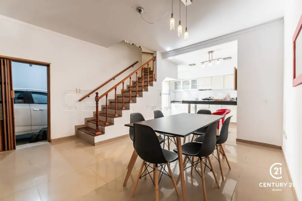 Casa de 5 dormitorios en Abasto, foto 3