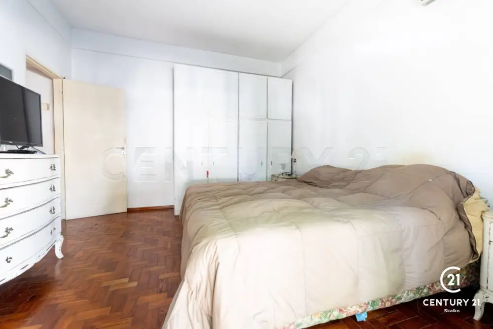 Casa de 5 dormitorios en Abasto, foto 5