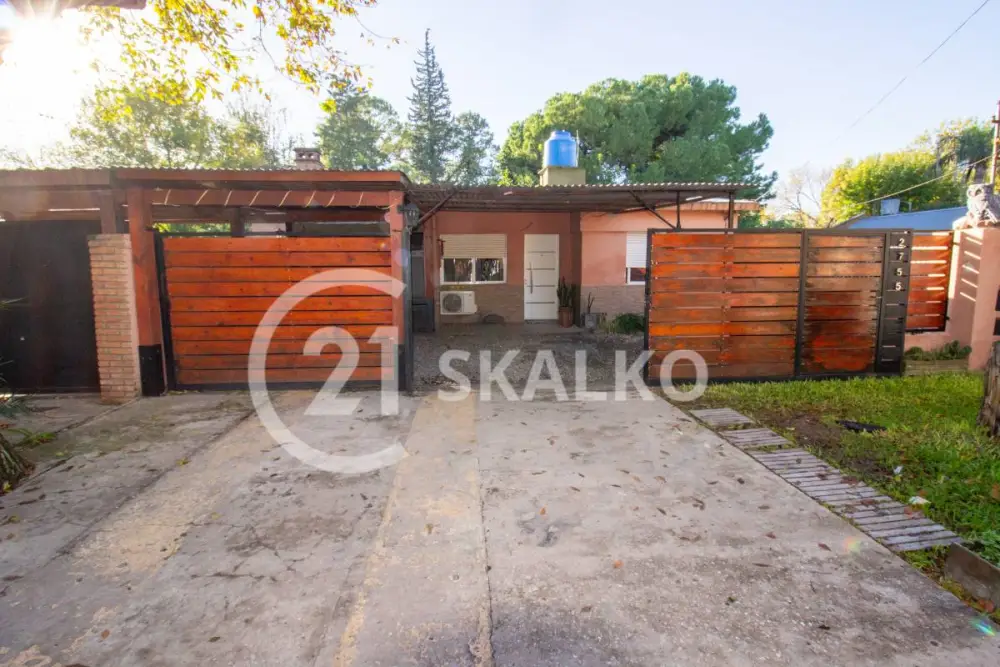 Casa de 4 dormitorios en Funes, foto 2