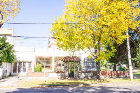 Casa de 4 dormitorios en Tiro Suizo